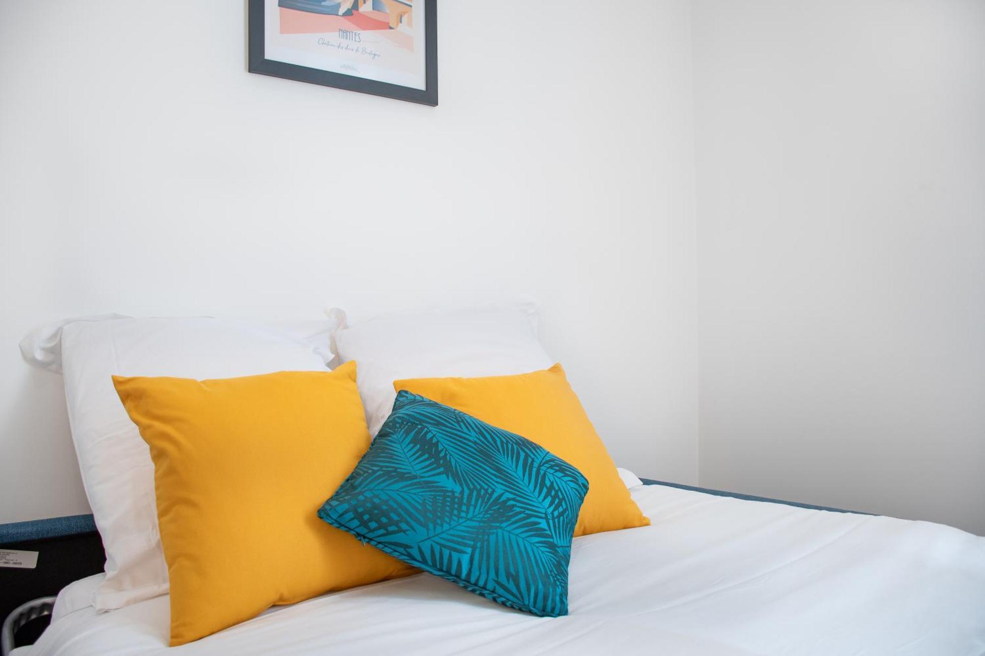 L'Appartement Des Ducs Avec Baignoire Double Nantes Esterno foto