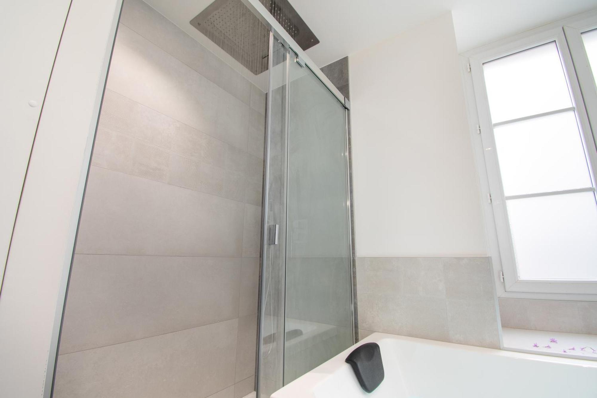 L'Appartement Des Ducs Avec Baignoire Double Nantes Esterno foto